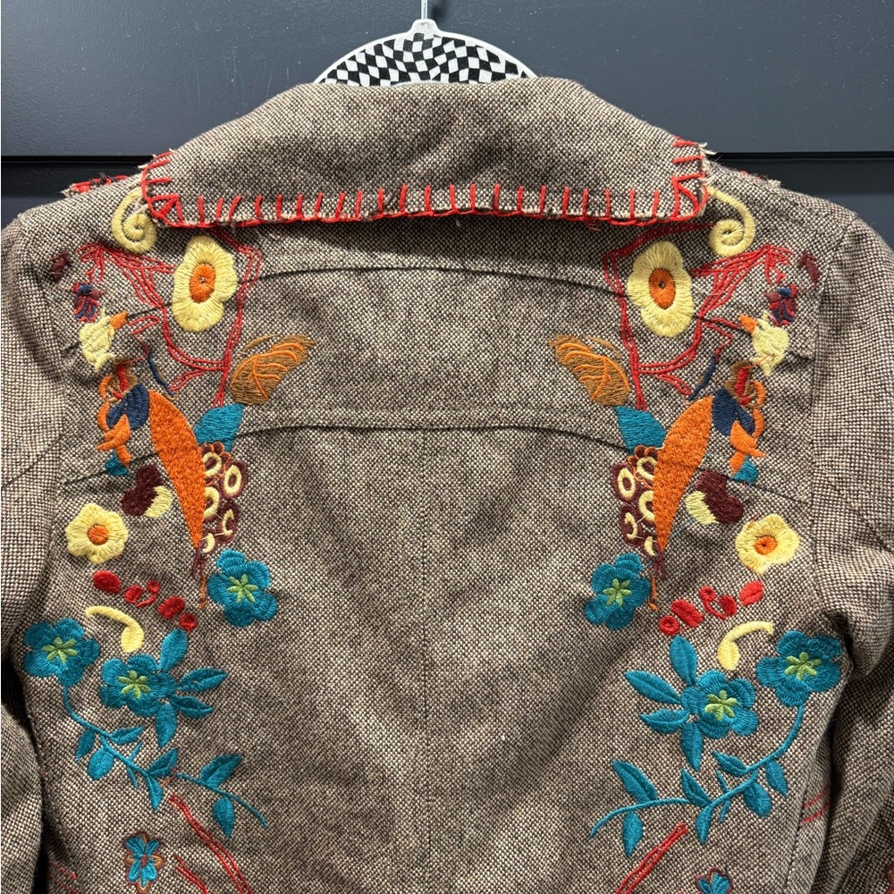 Hendi Embroidered Unique Jacket - image 11